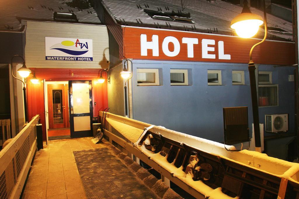 Waterfront Hotel Szentendre Esterno foto