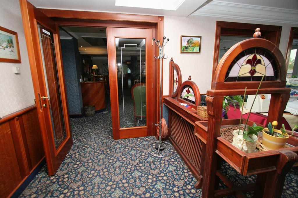 Waterfront Hotel Szentendre Esterno foto