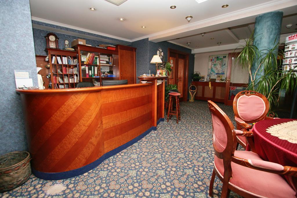 Waterfront Hotel Szentendre Esterno foto