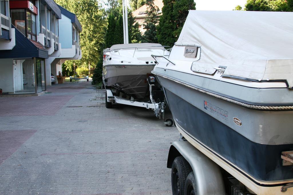Waterfront Hotel Szentendre Esterno foto